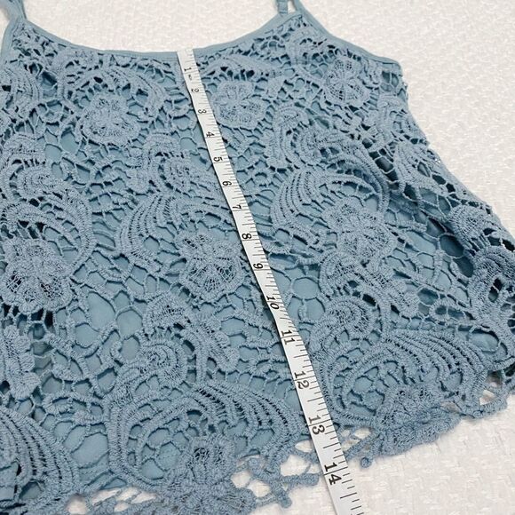 Mossimo Supply Co. Light Blue Paisley Crochet Lace Cropped Tank Top Size Small - Picture 7 of 9